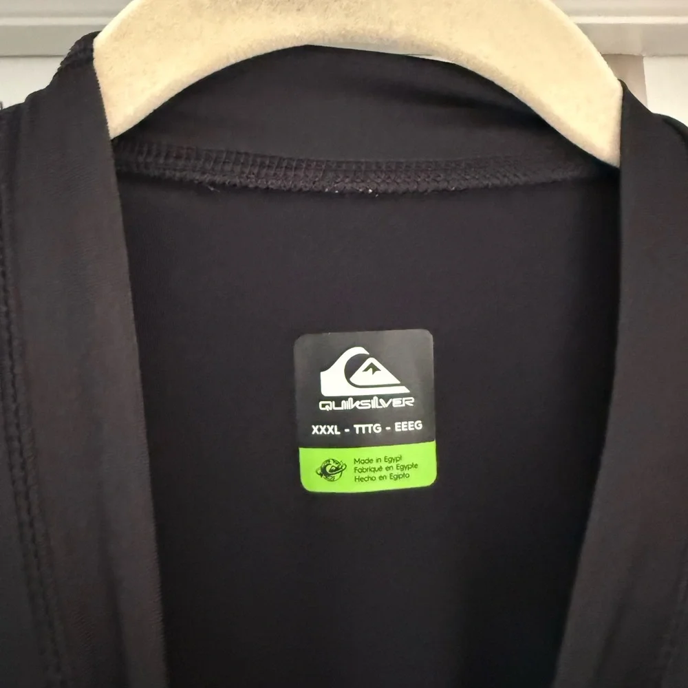 Quicksilver Rash Guard - Picture 2 of 2